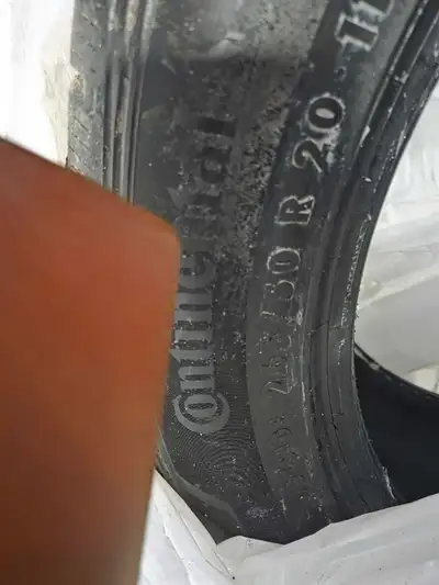 Almost brand new, only 200 kms on them. Bought for a new car but hated the car are returned it to th...