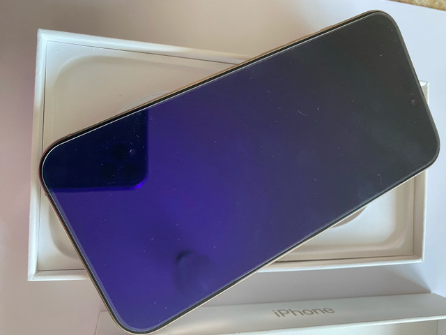 iPhone 16 pro max 512GB in Cell Phones in Markham / York Region - Image 2