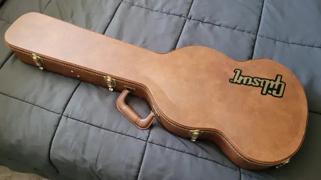 Gibson 2018 SG Standard in Guitars in Ottawa - Image 8
