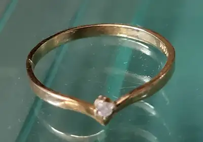 10K Yellow Gold Chevron Solitaire Diamond Ring, View more