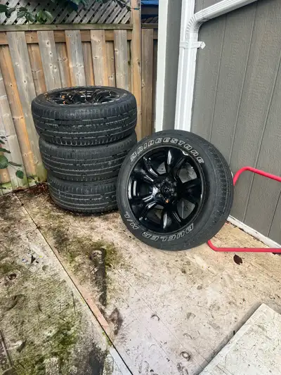 Dodge ram rims for sale. Tires need to be replaced. Rims are off a 2022 dodge ram. 500$ 647 3330735...