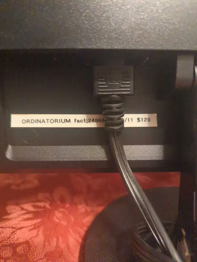 ASUS Monitor Écran in Desktop Computers in Longueuil / South Shore - Image 6