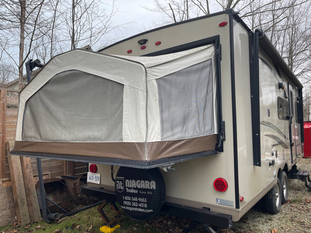 2019 Rockwood Roo 233s in Travel Trailers & Campers in Grand Bend - Image 2