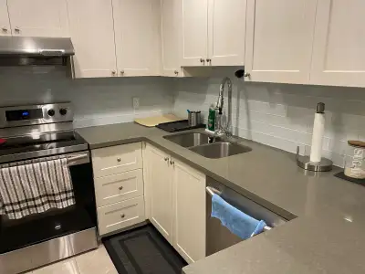 Basement Rental - Newly Renovated 244 Highglen Avenue, Markham, Ontario $1800 - Utilities and Parkin...