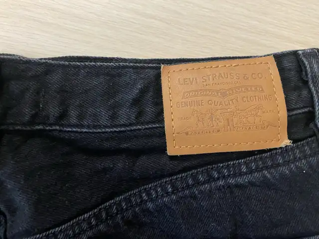 Levi’s Shorts  in Women's - Bottoms in City of Toronto - Image 5