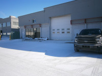SE. Calgary Industrial Bay for Lease