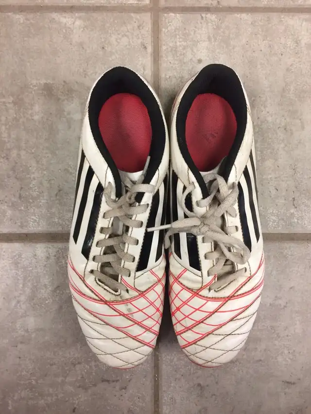 Various Baseball & Soccer Cleats For Sale in Baseball & Softball in Kingston - Image 4