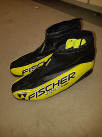 Fischer RCS Classic xc ski boots....$100