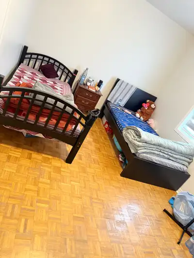 Room in sharing available for 2 girls