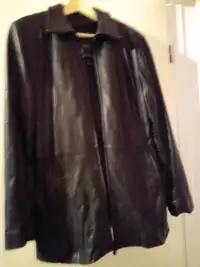 《 Ladies Danier Leather Coat 》