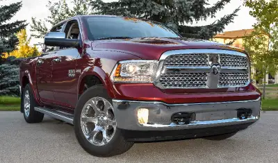 2014 RAM 1500 LARAMIE Crew Cab, Fully Loaded, First Owner