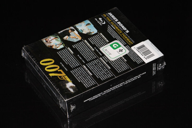 3X BLU RAY-JAMES BOND 007-VOL.2 COLLECTION-FILM/MOVIE (NEUF/NEW) dans CD, DVD et Blu-ray  à Ville de Montréal - Image 2