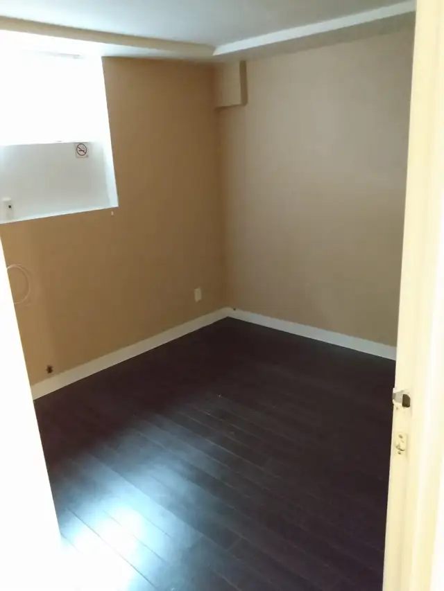 ROOM FOR RENT $600  PRIVATE UNFURNISHED