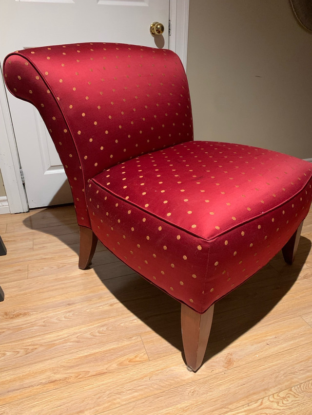 Accent chair in Chairs & Recliners in Ottawa