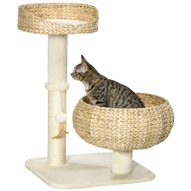 28" Cat Tree with Scratching Post in Accessories in Markham / York Region - Image 2