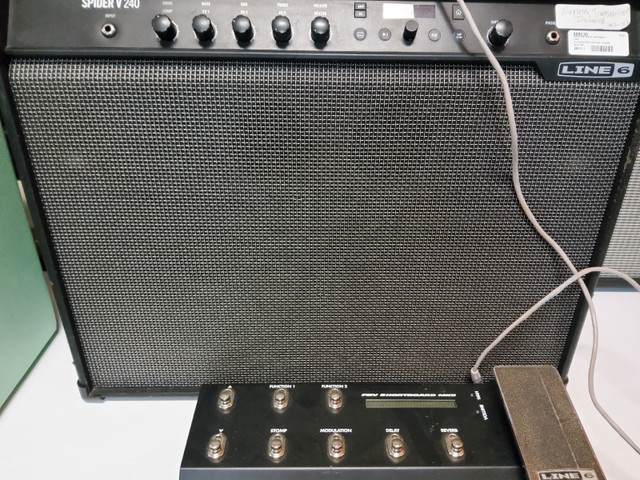 Amp & Multi Footswich pedal - Line 6 v240 in Amps & Pedals in Saint John