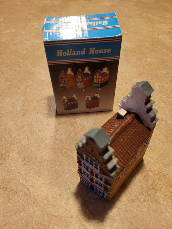 vintage Holland House miniature figurine with original box in Arts & Collectibles in Fredericton
