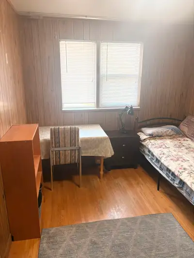 Private, clean, quiet, spacious, fully furnished room on main floor of house near Bathurst and Shepp...