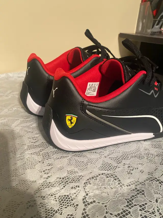 PUMA Scuderia Ferrari Drift Cat Mens Shoes Sz 11 (Like New in Men's Shoes in Hamilton - Image 3