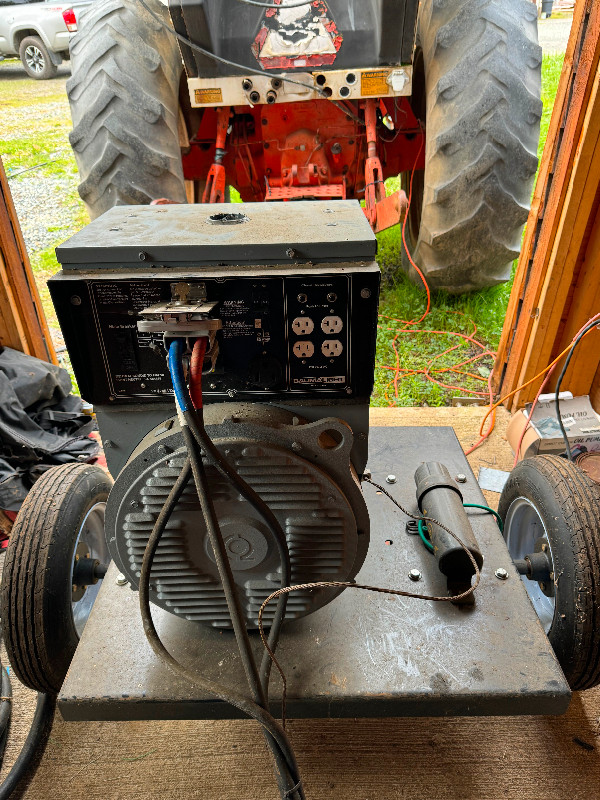 Baumalight Generator in Farming Equipment in Cowichan Valley / Duncan - Image 2