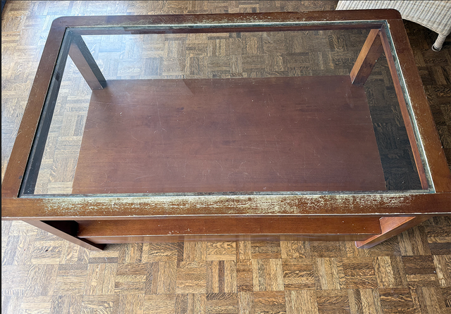 Solid Wood Coffee Table with Storage in Coffee Tables in City of Toronto - Image 4