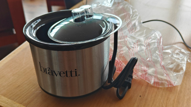 Bravetti Small Slow Cooker Pot 35 Watt dans Fours à micro-ondes et cuiseurs  à Ville de Montréal - Image 2