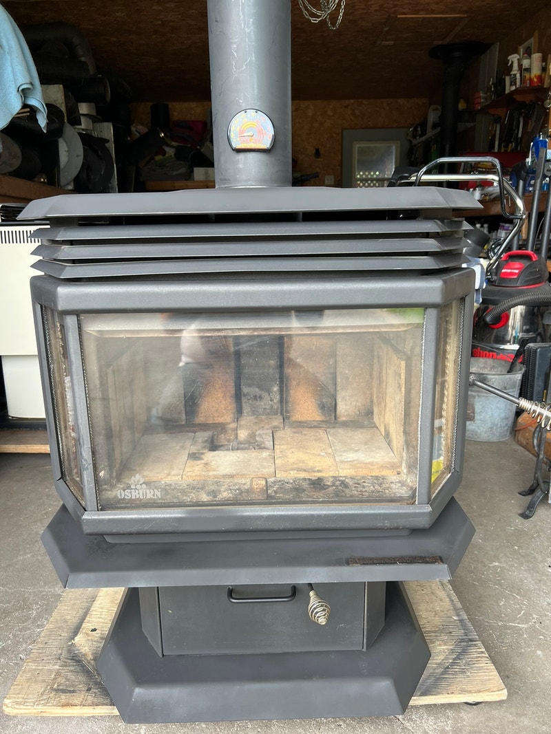Gros poêle foyer au bois « Osburn « Foyers & bois de Chauffage