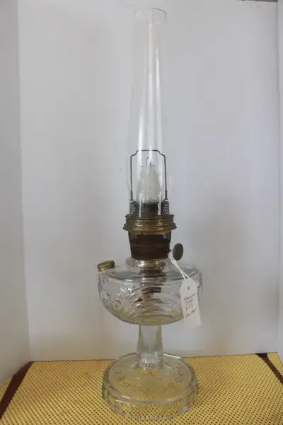 ALADDIN - VINTAGE CLEAR WASHINGTON DRAPE B-53 CROWFOOT LAMP, View more
