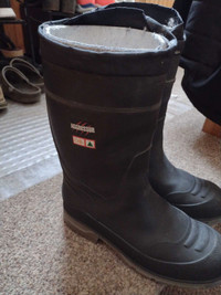 Size 10 CSA Insulated Steel Toe Boots 