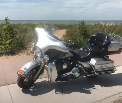 71,000 Kms 1,300 cc There are many obvious & hidden HD signature touches through this bike. From the...
