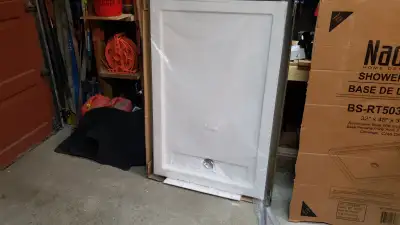 Base de douche 32 x 48, View more