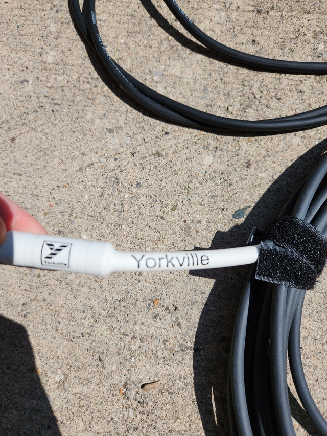 Interconnect cables in Stereo Systems & Home Theatre in Kitchener / Waterloo - Image 2
