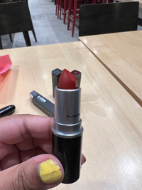 Mac Lipstick chili 22