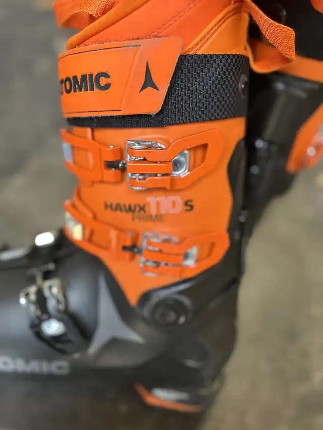 Atomic Hawk 110S ski boots64363357347203121