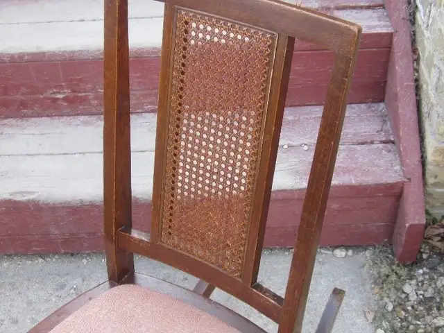 CIRCA 1920s OAK NURSING ROCKER CANE BACK $60.00 PHOTO PROP in Arts & Collectibles in Winnipeg - Image 3