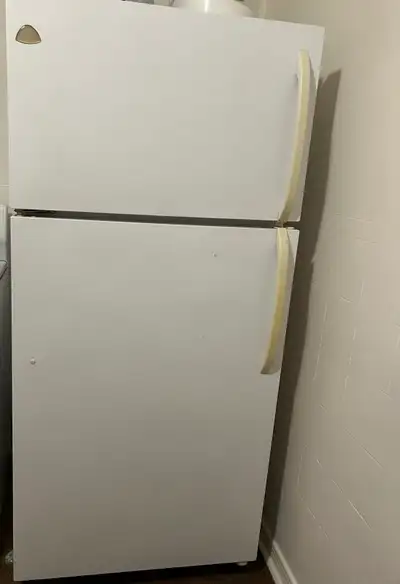 réfrigerateur à vendre / fridge for sale , View more