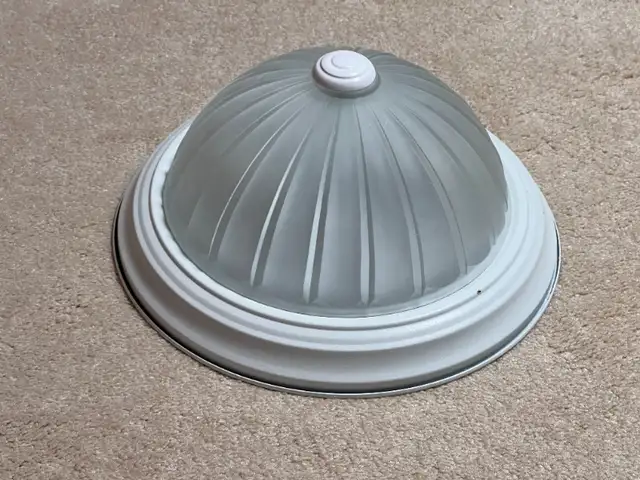 Ceiling Fixture Light (11 inches wide) in Indoor Lighting & Fans in Kitchener / Waterloo - Image 2