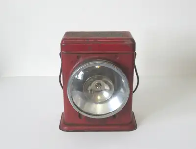 Delta Red Bird Dual Reflector Electric Lantern, View more