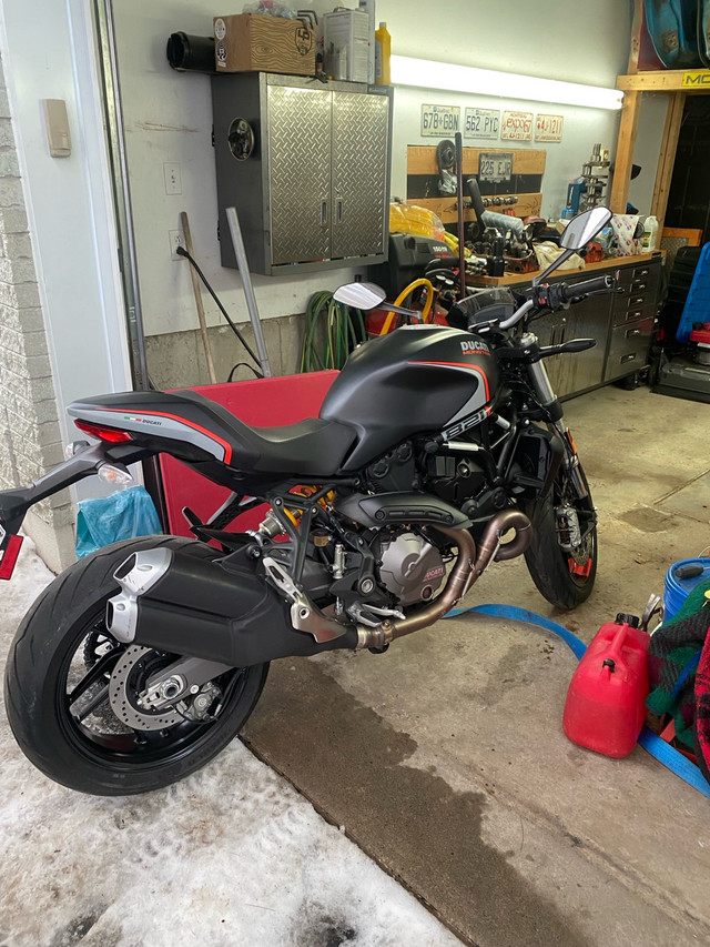 Ducati Monster 821 Black Steath 2019 dans Routières sportives  à Laurentides - Image 4