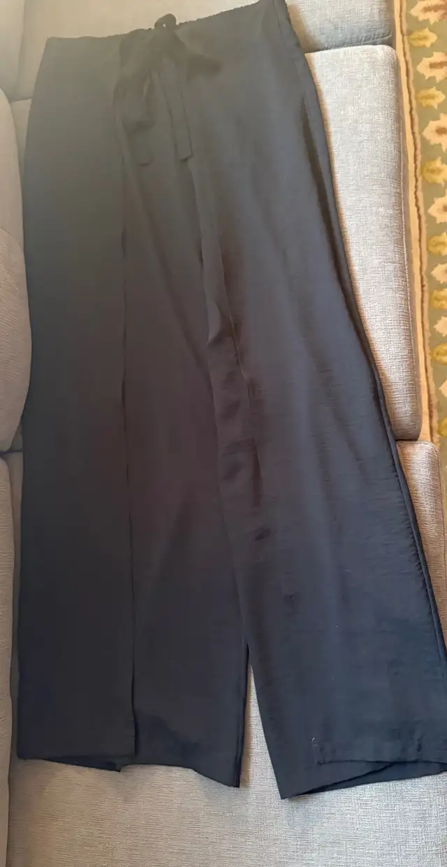 Ladies tops & dresses! $10 each in Women's - Tops & Outerwear in Mississauga / Peel Region - Image 7