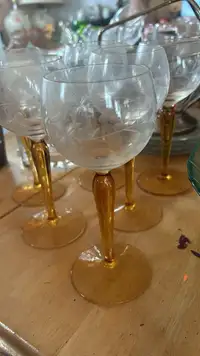 amber stem glasses with grapes etched