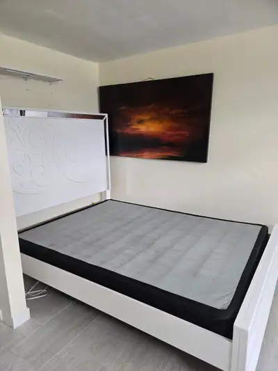 Looking for a clean, comfortable place close to school and everything you need? This large private r...