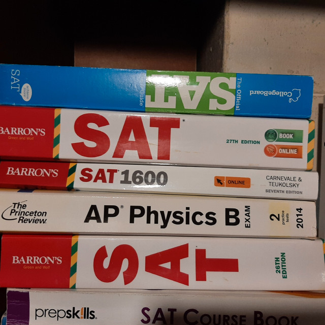 SAT review Books (Lot of 18 books!) in Non-fiction in City of Toronto - Image 2