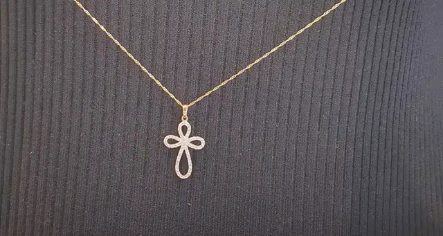 10k yellow gold chain & pendant # 412_11 in Jewellery & Watches in London - Image 11