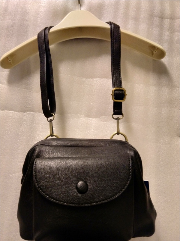 Coach, Kenneth Cole, Little Burgundy and more brand new bags $45 in Garage Sales in Markham / York Region - Image 2