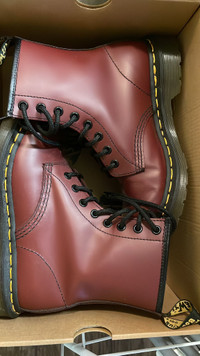 Dr Martens 1460 women's Smooth leather Lace up boots in cherry r