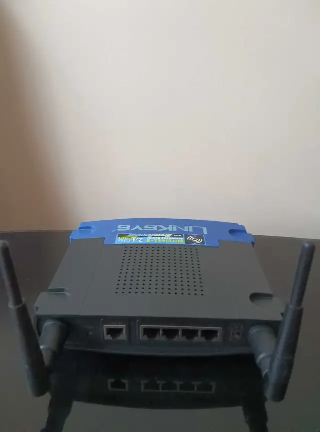 Linksys Router in Networking in Markham / York Region - Image 4