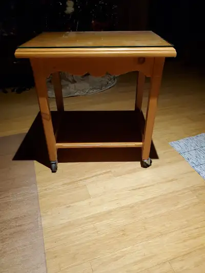 ,Lazy Susan,2 petit table .Prix sur demande, View more