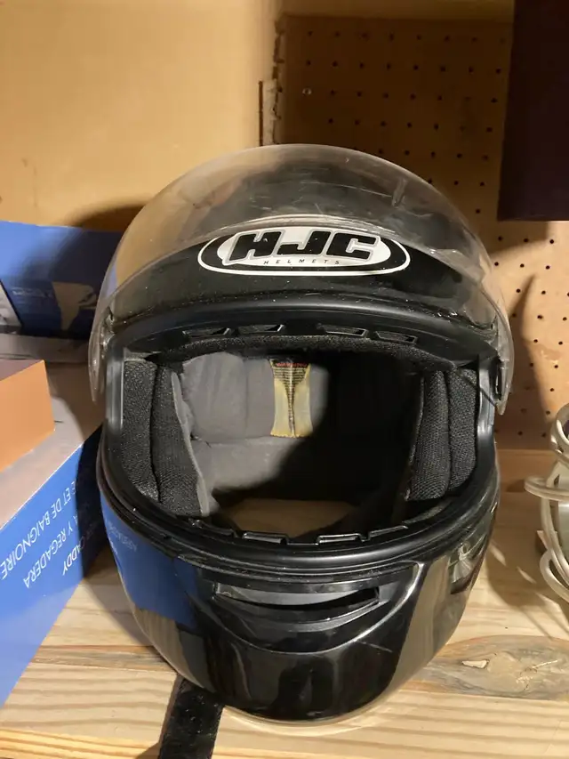 Motorcycle helmet men’s large in Motorcycle Parts & Accessories in Ottawa - Image 2