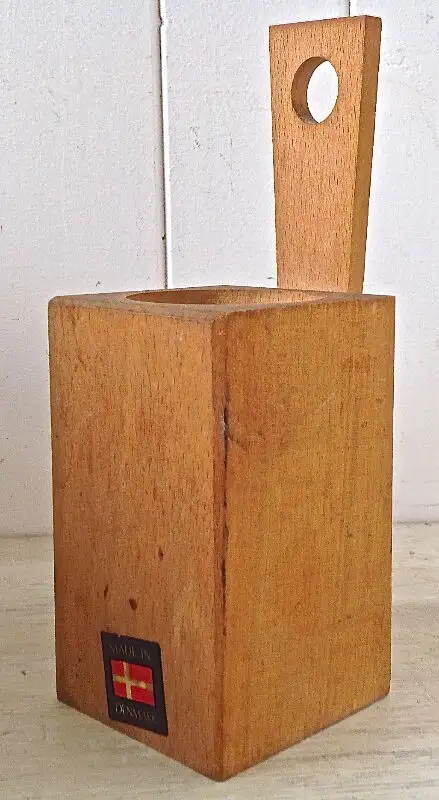 Antiquité. Collection. Porte allumettes en bois. Danemark in Arts & Collectibles in Lévis - Image 4